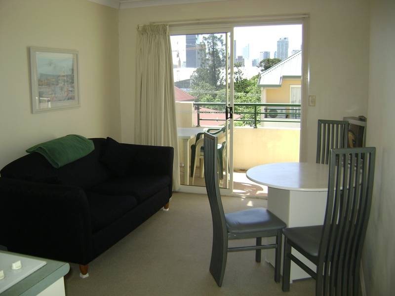 32/21 Edmondstone Street, South Brisbane QLD 4101