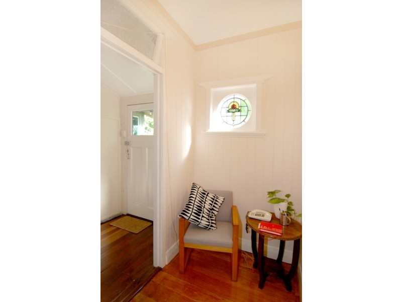 28 Rosary Cres, Highgate Hill QLD 4101