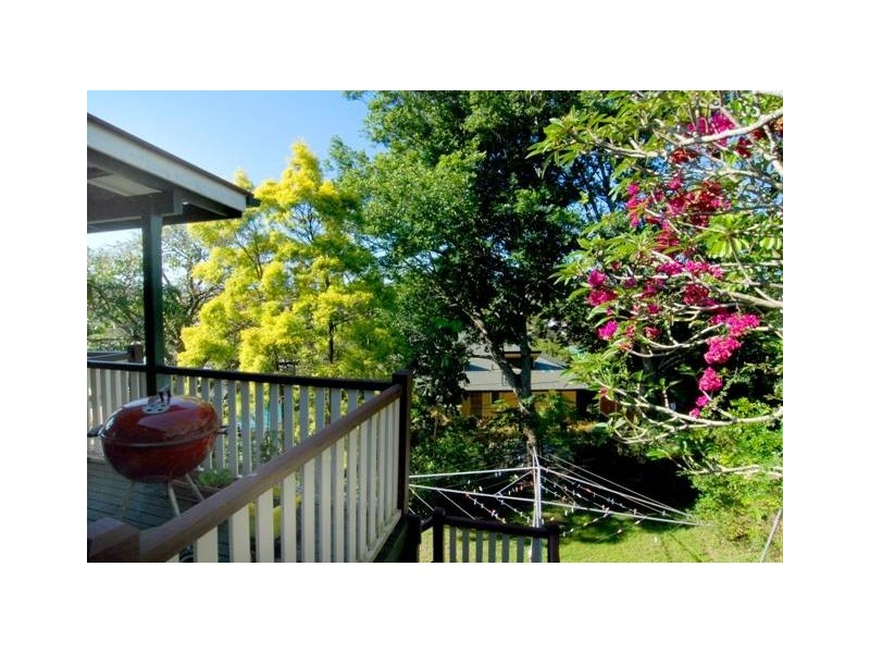 28 Rosary Cres, Highgate Hill QLD 4101