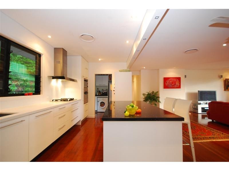 1 Indooroopilly Street, Dutton Park QLD 4102