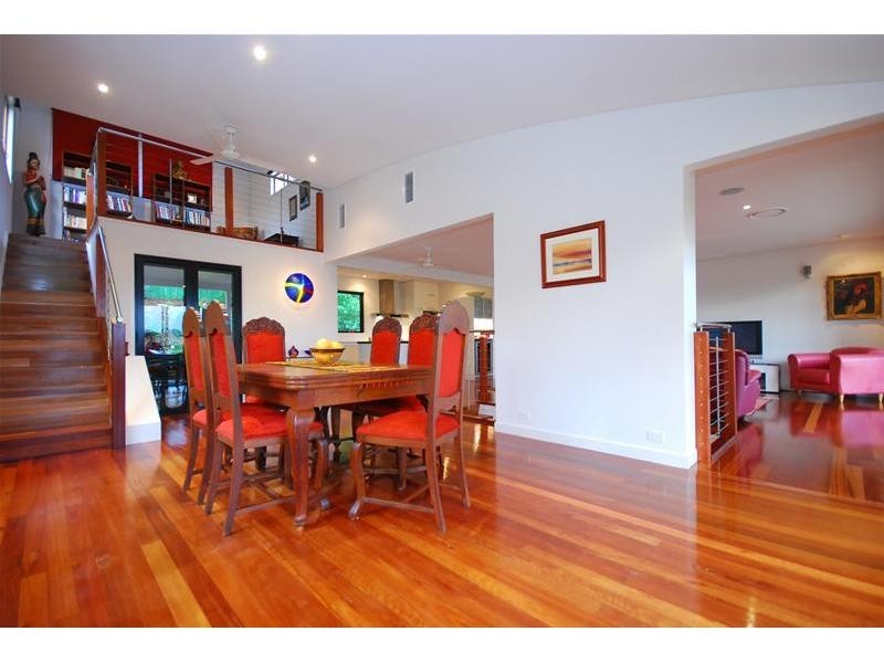 1 Indooroopilly Street, Dutton Park QLD 4102