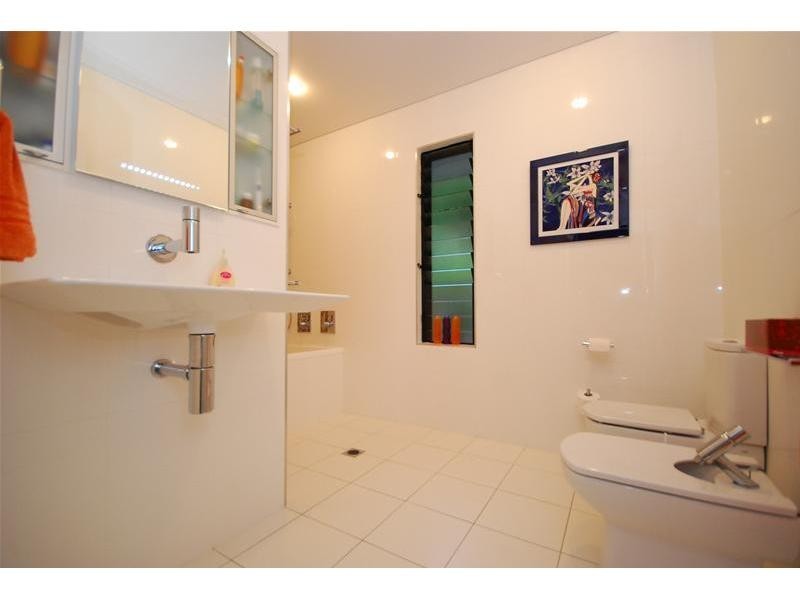 1 Indooroopilly Street, Dutton Park QLD 4102