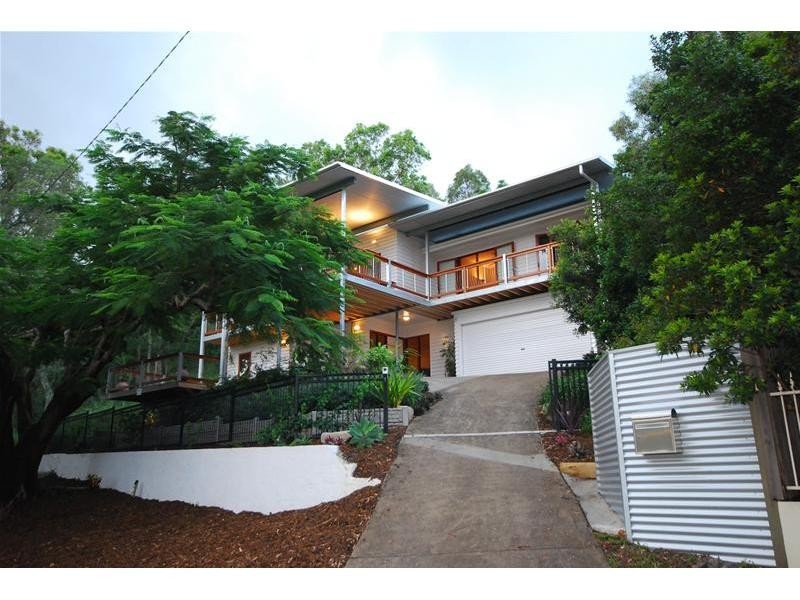 1 Indooroopilly Street, Dutton Park QLD 4102