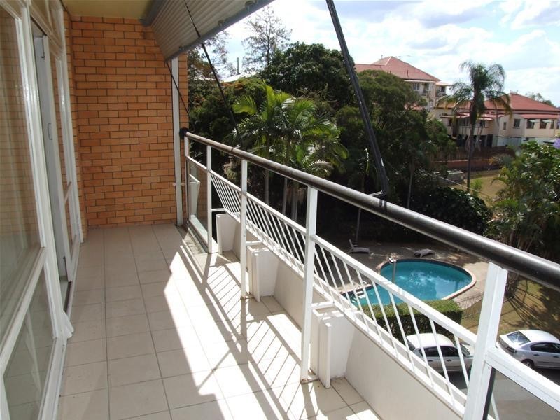 3J/182 Dornoch Terrace, Highgate Hill QLD 4101