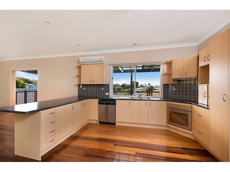 37 Barradine Street, Greenslopes QLD 4120