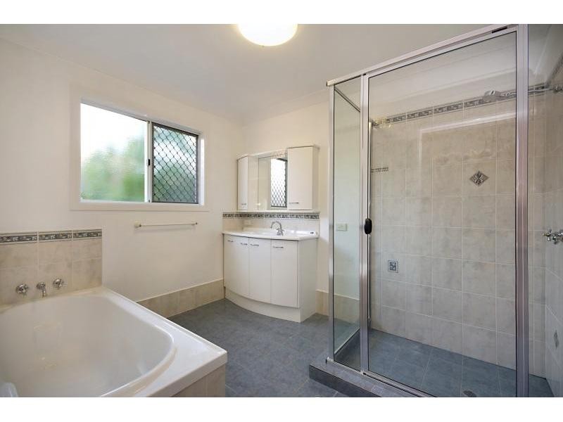 37 Barradine Street, Greenslopes QLD 4120