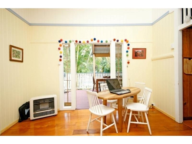 18 Leslie Street, Bardon QLD 4065