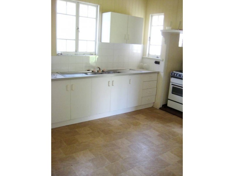 5 Harwill Street, Coorparoo QLD 4151