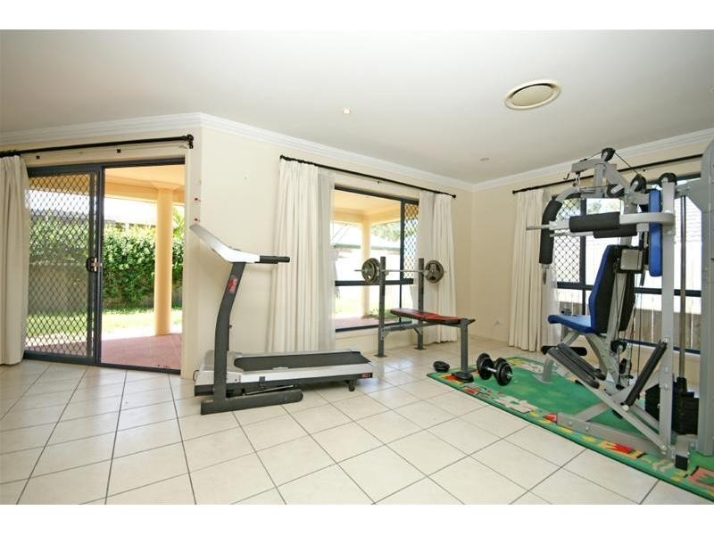 36 Hannam Crescent, Forest Lake QLD 4078