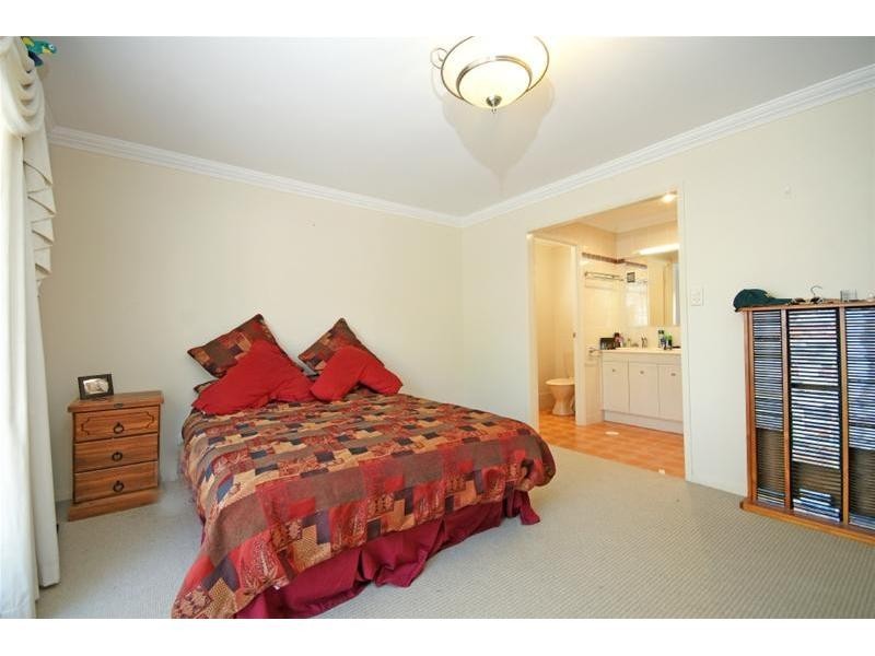 36 Hannam Crescent, Forest Lake QLD 4078