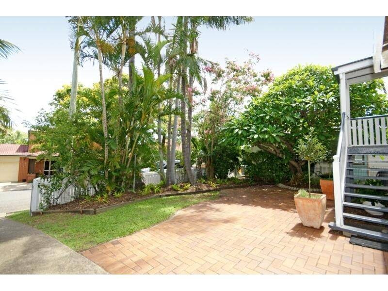 39 Livingstone Street, Yeerongpilly QLD 4105