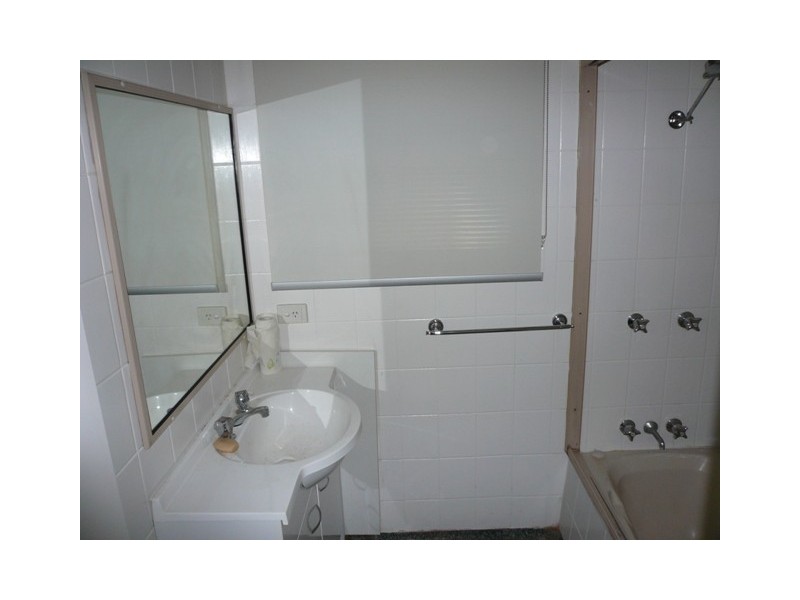 2 School Road, Yeronga QLD 4104