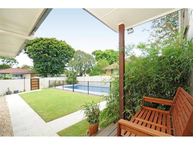 21 Allamanda Street, Fairfield QLD 4103