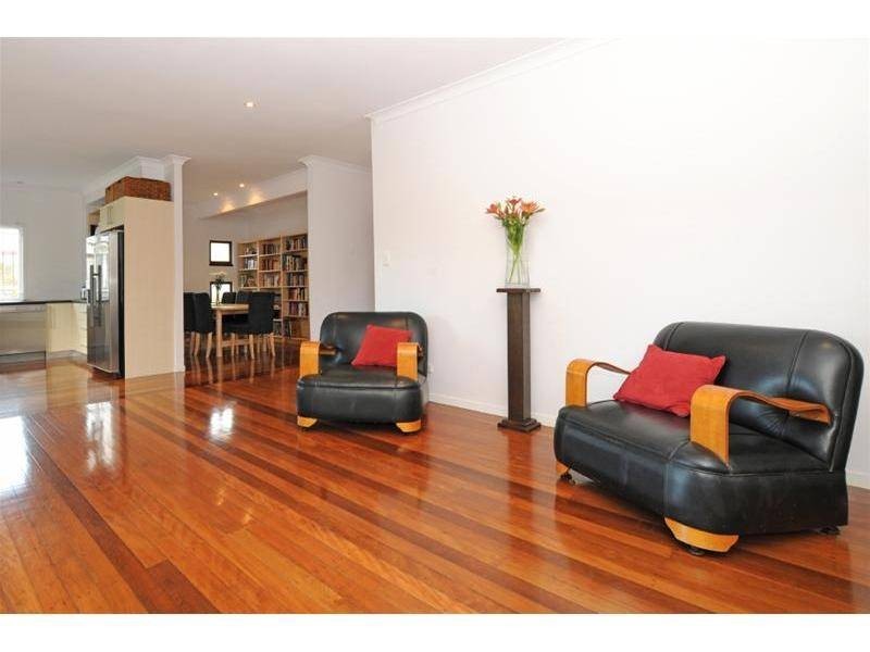 21 Allamanda Street, Fairfield QLD 4103