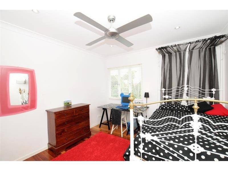 21 Allamanda Street, Fairfield QLD 4103