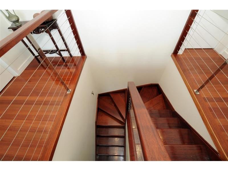 156 Gladstone Road (Entry via 7B Rosary Crescent), Highgate Hill QLD 4101