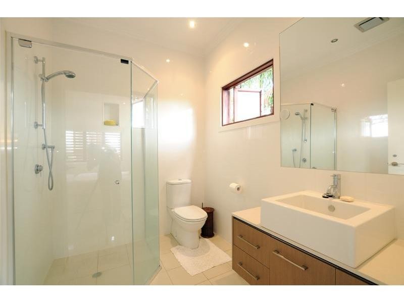 156 Gladstone Road (Entry via 7B Rosary Crescent), Highgate Hill QLD 4101