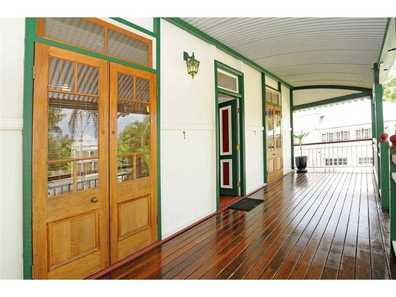 19 Heidelberg Street, East Brisbane QLD 4169