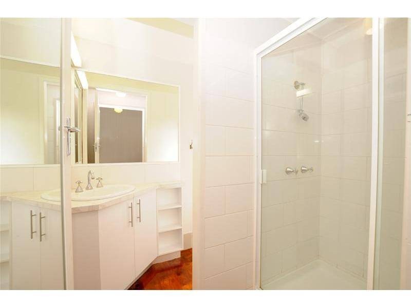 19 Heidelberg Street, East Brisbane QLD 4169