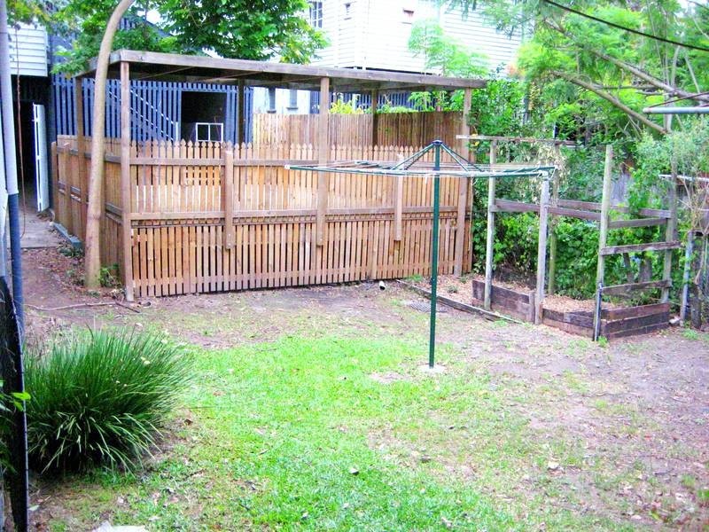 82 Fanny Street, Annerley QLD 4103