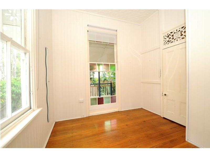 116 Albion Road, Windsor QLD 4030