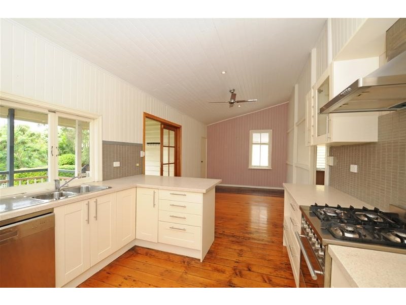 116 Albion Road, Windsor QLD 4030