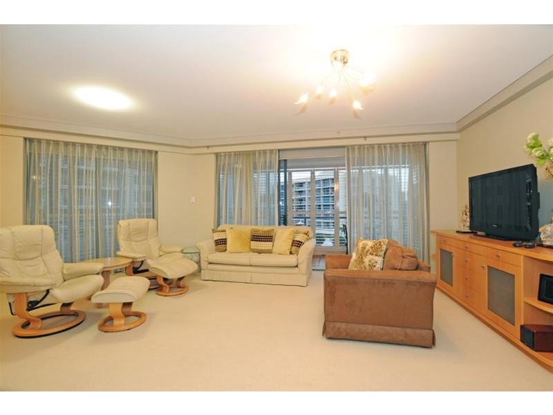 17/55 Darragh Street, Kangaroo Point QLD 4169