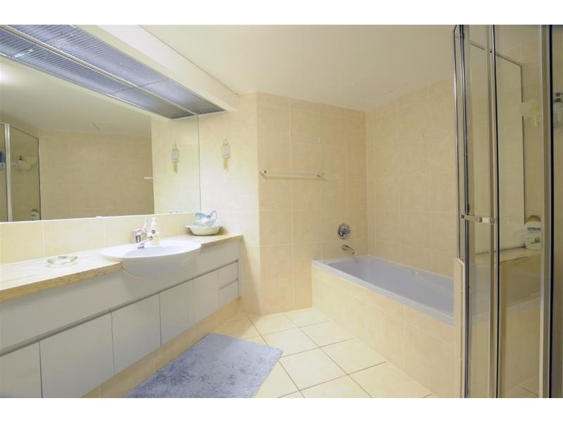 17/55 Darragh Street, Kangaroo Point QLD 4169