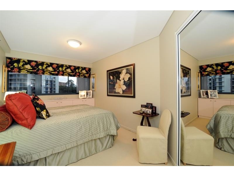 17/55 Darragh Street, Kangaroo Point QLD 4169