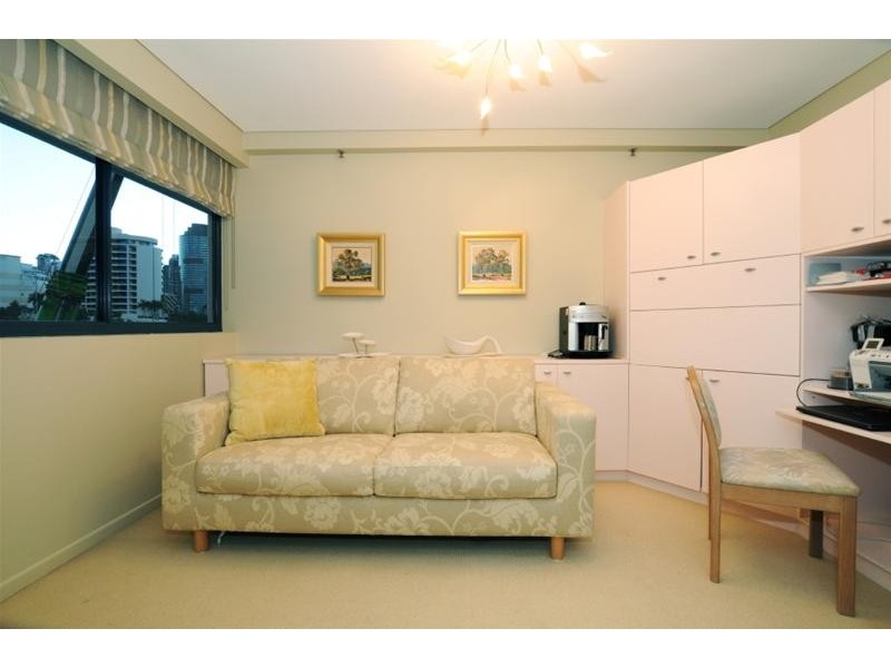 17/55 Darragh Street, Kangaroo Point QLD 4169