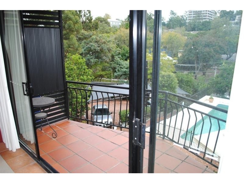 29/25 Dudley Street, Highgate Hill QLD 4101