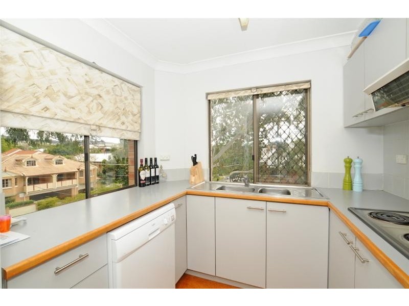 28 Sundridge Street, Taringa QLD 4068