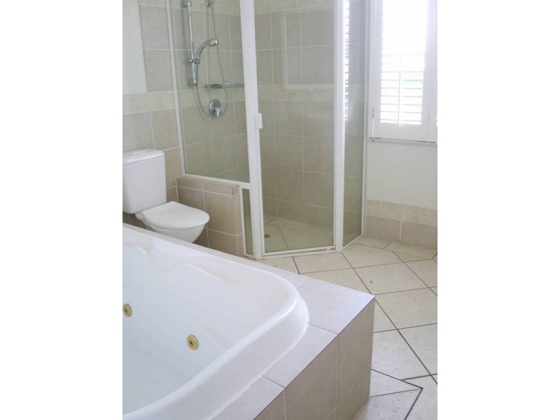 Woolloongabba QLD 4102