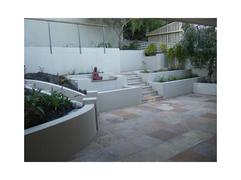 2 Carlton St, Highgate Hill QLD 4101