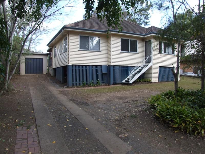 195 Strong Avenue, Graceville QLD 4075