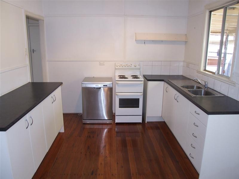 195 Strong Avenue, Graceville QLD 4075