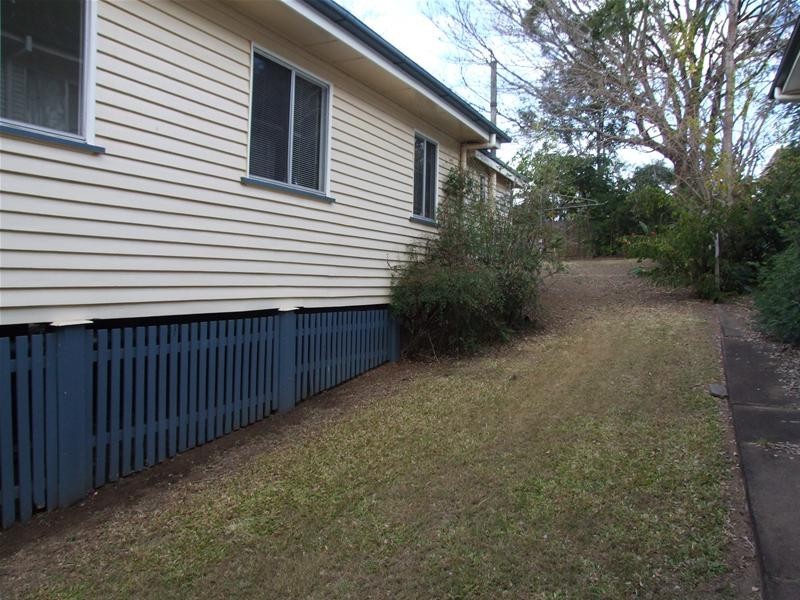 195 Strong Avenue, Graceville QLD 4075