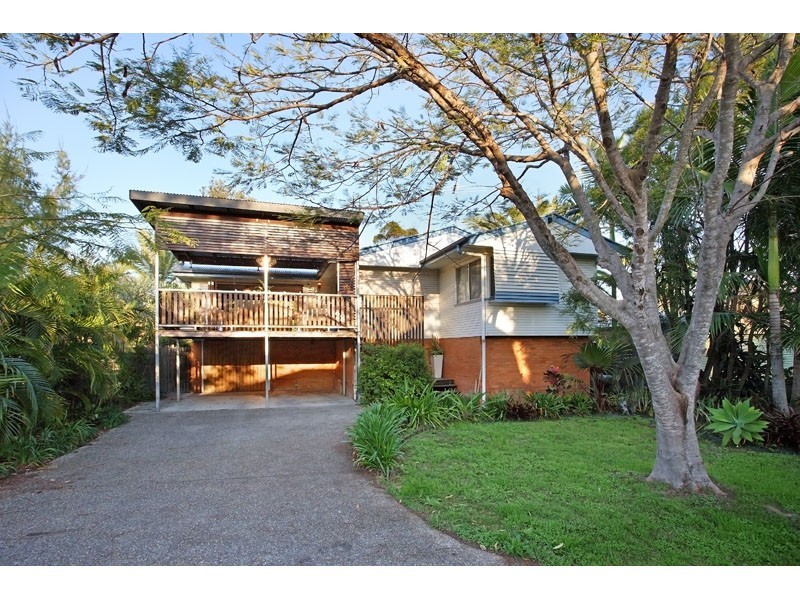 28 Mearns Street, Fairfield QLD 4103