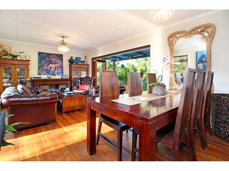 28 Mearns Street, Fairfield QLD 4103