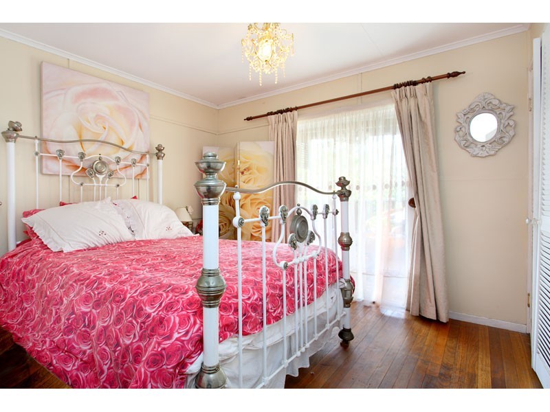 28 Mearns Street, Fairfield QLD 4103