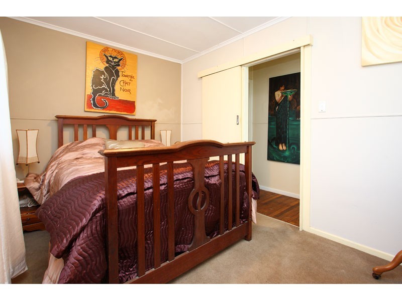 28 Mearns Street, Fairfield QLD 4103