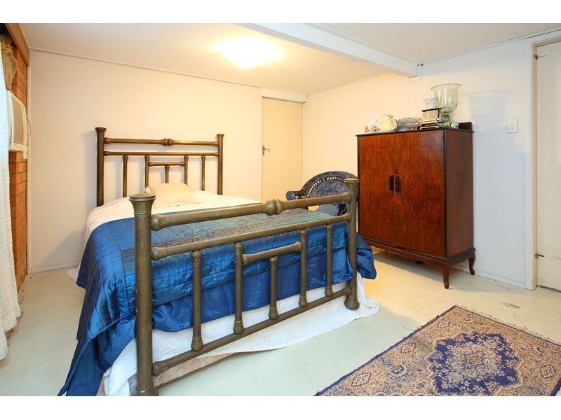 28 Mearns Street, Fairfield QLD 4103