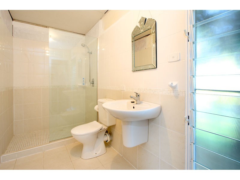 28 Mearns Street, Fairfield QLD 4103