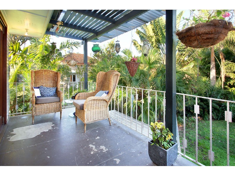 28 Mearns Street, Fairfield QLD 4103