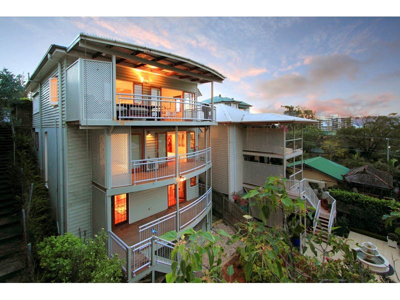 148 Dornoch Terrace, Highgate Hill QLD 4101