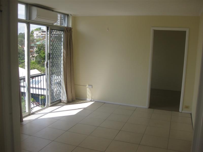 17/50 Hampstead Road, Highgate Hill QLD 4101
