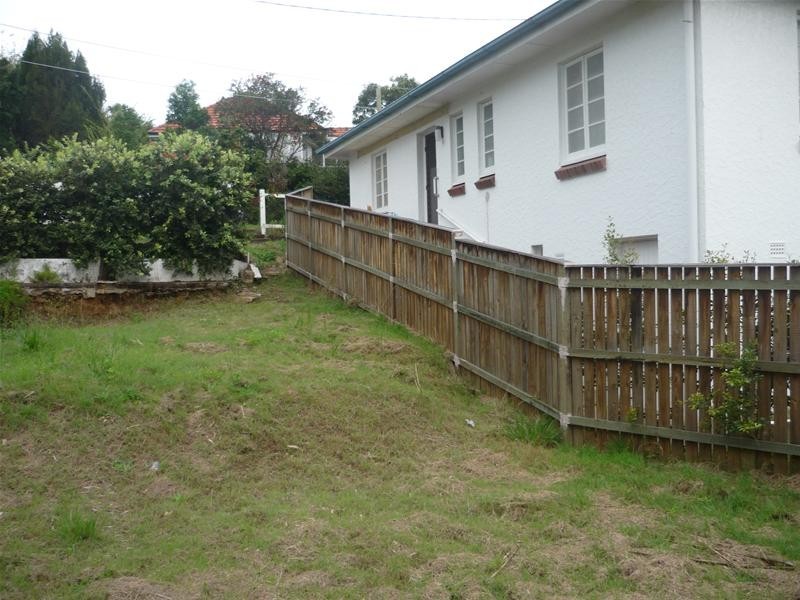 15 Eastwell Street, Coorparoo QLD 4151