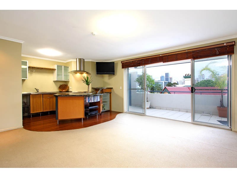 7/25 Edmondstone Street, South Brisbane QLD 4101