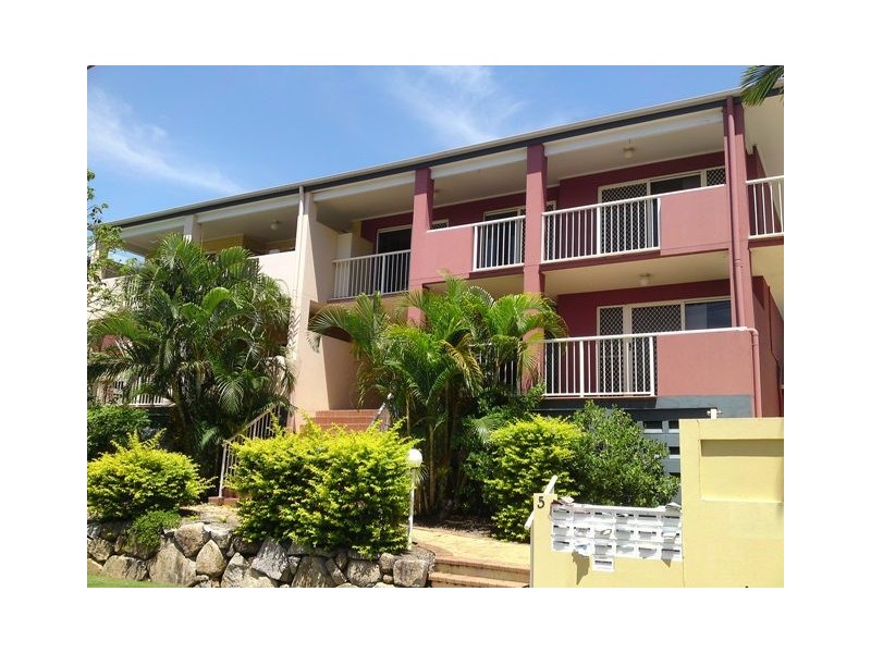 4/5 Wongarra St, Clayfield QLD 4011