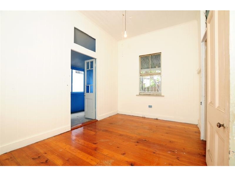 47 Laura Street (enter from Strath Street), Highgate Hill QLD 4101